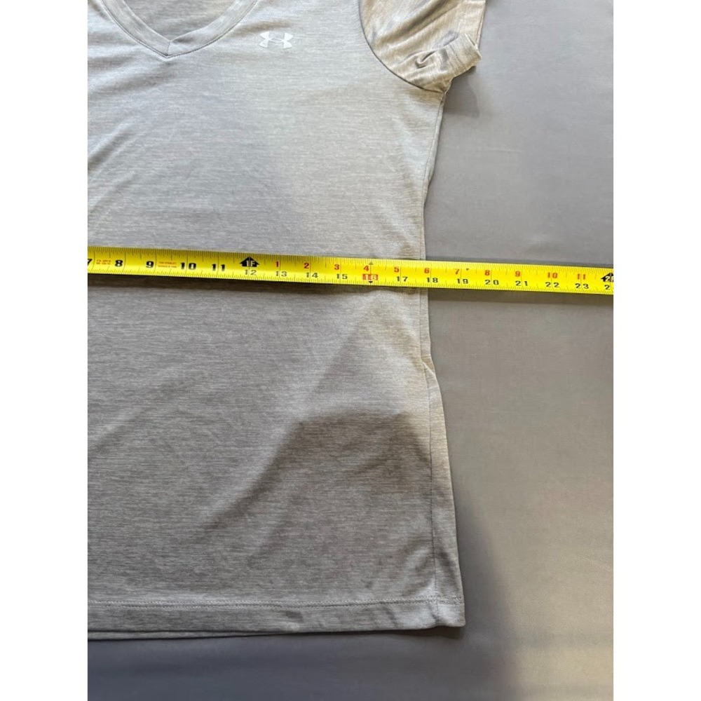 Under Armour T Shirt HeatGear Women‎ Medium Gray V Neck Loose Fit Short Sleeve - Picture 8 of 14